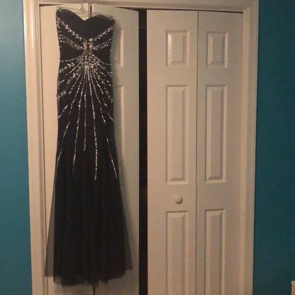Prom dress - Picture 5 of 5